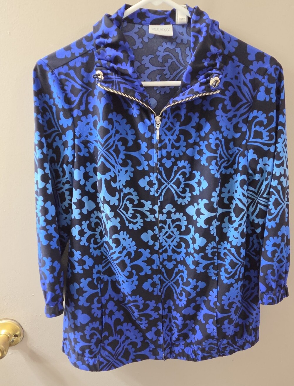 Chico's Zenergy Blue & Black Patterned Zip-Front Jacket With Pockets. Sz 1